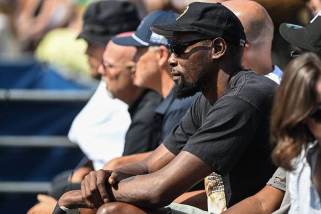 July 21, 2025, Washington, District of Columbia, USA: KEVIN DURANT watches V. Williams play doubles at the Rock Creek Tennis Center. Washington USA - ZUMAg196 20250721_zap_g196_020 Copyright: xKylexGustafsonx