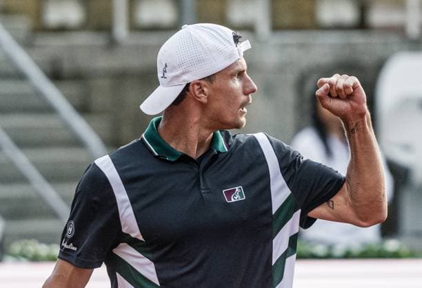 21.07.2025, Sportpark, Kitzbühel, AUT, ATP, Tennis Herren Tour, Generali Open Kitzbühel 2025, 1. Runde, Herren Einzel, im Bild Marton Fucsovics (HUN) Marton Fucsovics of Hungary during men s single 1. round match at the 2025 Generali Open Kitzbühel of the ATP Tour at the Sportpark in Kitzbühel, Austria on 2025 07 21. Expa Kitzbühel