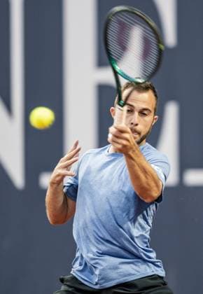 21.07.2025, Sportpark, Kitzbühel, AUT, ATP, Tennis Herren Tour, Generali Open Kitzbühel 2025, 1. Runde, Herren Einzel, im Bild Hugo Gaston (FRA) Hugo Gaston of France during men s single 1. round match at the 2025 Generali Open Kitzbühel of the ATP Tour at the Sportpark in Kitzbühel, Austria on 2025 07 21. Expa Kitzbühel