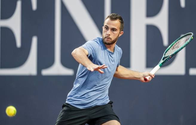 21.07.2025, Sportpark, Kitzbühel, AUT, ATP, Tennis Herren Tour, Generali Open Kitzbühel 2025, 1. Runde, Herren Einzel, im Bild Hugo Gaston (FRA) Hugo Gaston of France during men s single 1. round match at the 2025 Generali Open Kitzbühel of the ATP Tour at the Sportpark in Kitzbühel, Austria on 2025 07 21. Expa Kitzbühel