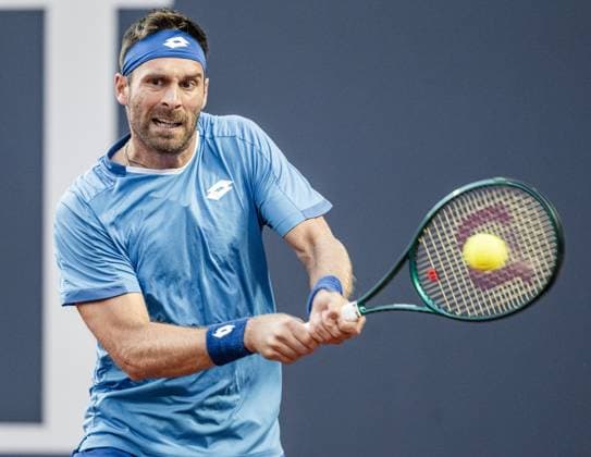 21.07.2025, Sportpark, Kitzbühel, AUT, ATP, Tennis Herren Tour, Generali Open Kitzbühel 2025, 1. Runde, Herren Einzel, im Bild Norbert Gombos (SVK) Norbert Gombos of Slovakia during men s single 1. round match at the 2025 Generali Open Kitzbühel of the ATP Tour at the Sportpark in Kitzbühel, Austria on 2025 07 21. Expa Kitzbühel