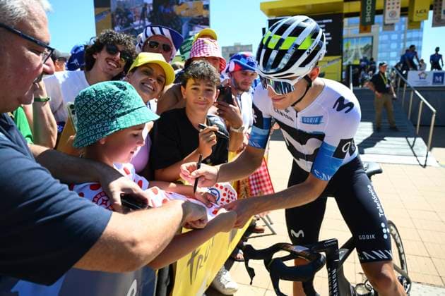 Tour de France 2025 Stage 16 MONT-VENTOUX, FRANCE - JULY 22 : Castillo Pablo (ESP) of Movistar Team during stage 16 of the 112th edition of Tour de France an UCI World Tour 2.UWT cycling road race stage for Men Elite of 172 km with start in Montpellier and finish in Mont-Ventoux on July 22, 2025 in Mont-Ventoux, France, 22 07 2025 ( Motordriver Kenny Verfaillie - Mont-Ventoux France  Copyright: xVincentxKalutx