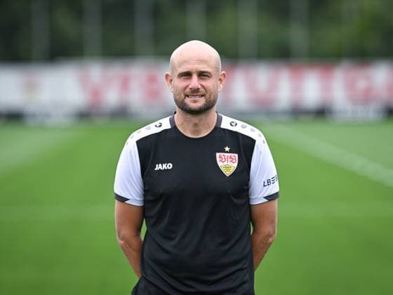 FUSSBALL 1. BUNDESLIGA SAISON 2025 2026 21.07.2025 Fototermin beim VfB Stuttgart auf dem Trainingsgelaende: Techniktrainer Nathaniel Nate Weiss