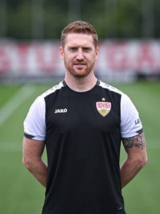 FUSSBALL 1. BUNDESLIGA SAISON 2025 2026 21.07.2025 Fototermin beim VfB Stuttgart auf dem Trainingsgelaende: Chefanalytiker Marcus Fregin