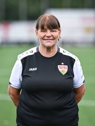 FUSSBALL 1. BUNDESLIGA SAISON 2025 2026 21.07.2025 Fototermin beim VfB Stuttgart auf dem Trainingsgelaende: Zeugwartin Gordana Markovic-Masala