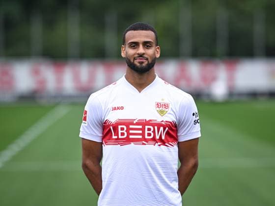 FUSSBALL 1. BUNDESLIGA SAISON 2025 2026 21.07.2025 Fototermin beim VfB Stuttgart auf dem Trainingsgelaende: Josha Vagnoman