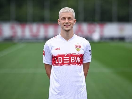 FUSSBALL 1. BUNDESLIGA SAISON 2025 2026 21.07.2025 Fototermin beim VfB Stuttgart auf dem Trainingsgelaende: Yannik Keitel