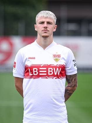 FUSSBALL 1. BUNDESLIGA SAISON 2025 2026 21.07.2025 Fototermin beim VfB Stuttgart auf dem Trainingsgelaende: Finn Jeltsch