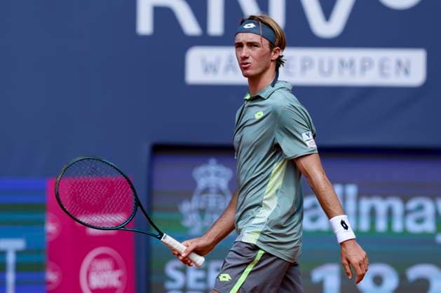 Lukas Neumayer (Austria) schaut enttaeuscht, ATP, Tennis Herren 250 Tournament, Generali Open Kitzbuhel, Tennisstadion am Kapserfeld am 22. July 2025 in Kitzbuehel, Österreich. (Foto von Marco Steinbrenner DeFodi Images) Lukas Neumayer (Austria) looks dejected, ATP 250 Tournament, Generali Open Kitzbuhel, Tennis stadium at Kapserfeld, July 22, 2025 in Kitzbuehel, Austria. (Photo by Marco Steinbrenner DeFodi Images)