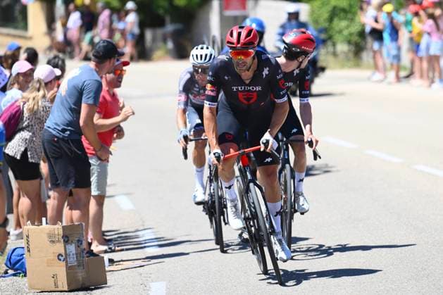 Tour de France 2025 Stage 16 MONT-VENTOUX, FRANCE - JULY 22 : Haller Marco (AUT) of Tudor Pro Cycling Team, Hirschi Marc (SUI) of Tudor Pro Cycling Team, Meurisse Xandro (BEL) of Alpecin - Deceuninck during stage 16 of the 112th edition of Tour de France an UCI World Tour 2.UWT cycling road race stage for Men Elite of 172 km with start in Montpellier and finish in Mont-Ventoux on July 22, 2025 in Mont-Ventoux, France, 22 07 2025 ( Motordriver Kenny Verfaillie - Mont-Ventoux France  Copyright: xVincentxKalutx