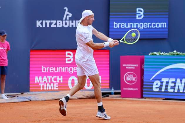 Jan-Lennard Struff (Germany) kontrolliert den Ball, ATP, Tennis Herren 250 Tournament, Generali Open Kitzbuhel, Tennisstadion am Kapserfeld am 22. July 2025 in Kitzbuehel, Österreich. (Foto von Marco Steinbrenner DeFodi Images) Jan-Lennard Struff (Germany) controls the ball, ATP 250 Tournament, Generali Open Kitzbuhel, Tennis stadium at Kapserfeld, July 22, 2025 in Kitzbuehel, Austria. (Photo by Marco Steinbrenner DeFodi Images)