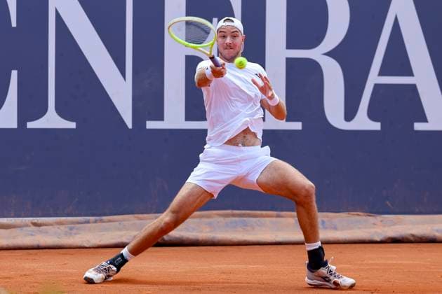 Jan-Lennard Struff (Germany) kontrolliert den Ball, ATP, Tennis Herren 250 Tournament, Generali Open Kitzbuhel, Tennisstadion am Kapserfeld am 22. July 2025 in Kitzbuehel, Österreich. (Foto von Marco Steinbrenner DeFodi Images) Jan-Lennard Struff (Germany) controls the ball, ATP 250 Tournament, Generali Open Kitzbuhel, Tennis stadium at Kapserfeld, July 22, 2025 in Kitzbuehel, Austria. (Photo by Marco Steinbrenner DeFodi Images)