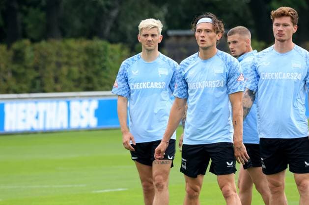 DEU, DFL, 2. FBL Hertha BSC, Training, 22.07.2025, Sportforum, Berlin, DEU, DFL, 2. FBL Hertha BSC, Training, im Bild Dawid Kownacki (Hertha BSC Berlin 9), Fabian Reese (Hertha BSC Berlin 11), Sebastian Groenning (Hertha BSC Berlin 17) DFL - regulations prohibit any use of Photographs as image sequences and or quasi-video