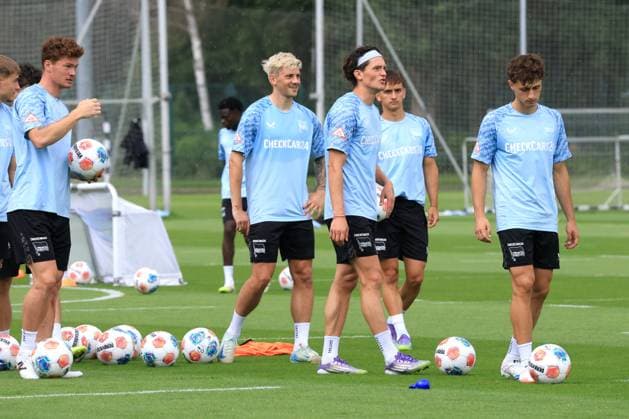 DEU, DFL, 2. FBL Hertha BSC, Training, 22.07.2025, Sportforum, Berlin, DEU, DFL, 2. FBL Hertha BSC, Training, im Bild Dawid Kownacki (Hertha BSC Berlin 9), Fabian Reese (Hertha BSC Berlin 11), Robert Kwasigroch (Hertha BSC Berlin 13) DFL - regulations prohibit any use of Photographs as image sequences and or quasi-video