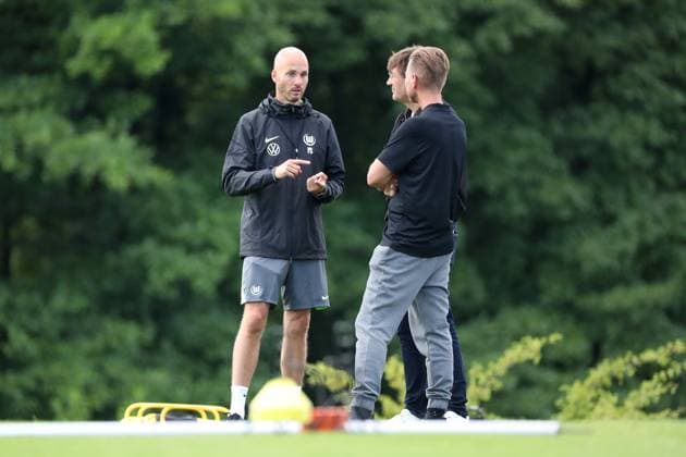 VfL Trainingslager, Weimarer Land Weimarer Land, Blankenhain, 22.07.2025, FUßBALL - VfL Wolfsburg, Sommertrainingslager, 1. Bundesliga, Saison 2025 26. Cheftrainer Paul Simonis (VfL Wolfsburg) Blankenhain