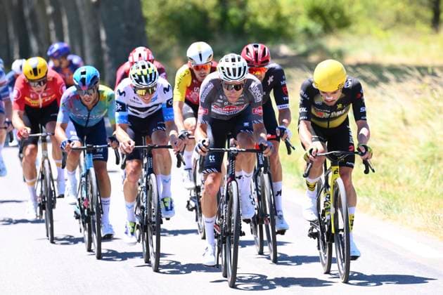 Tour de France 2025 Stage 16 MONT-VENTOUX, FRANCE - JULY 22 : Meurisse Xandro (BEL) of Alpecin - Deceuninck, Campenaerts Victor (BEL) of Team Visma Lease a Bike during stage 16 of the 112th edition of Tour de France an UCI World Tour 2.UWT cycling road race stage for Men Elite of 172 km with start in Montpellier and finish in Mont-Ventoux on July 22, 2025 in Mont-Ventoux, France, 22 07 2025 ( Motordriver Kenny Verfaillie - Mont-Ventoux France  Copyright: xVincentxKalutx
