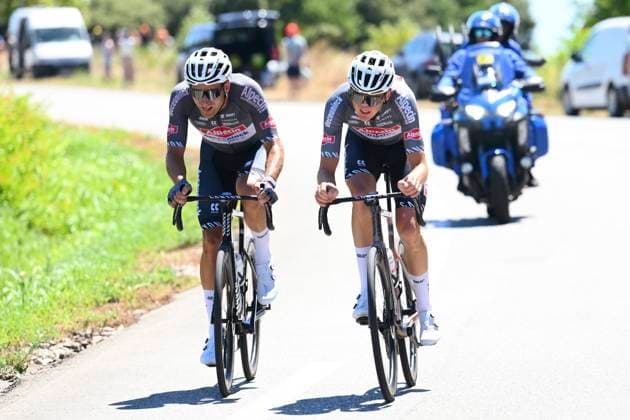 Tour de France 2025 Stage 16 MONT-VENTOUX, FRANCE - JULY 22 : Rickaert Jonas (BEL) of Alpecin - Deceuninck, Verstryngue Emiel (BEL) of Alpecin - Deceuninck during stage 16 of the 112th edition of Tour de France an UCI World Tour 2.UWT cycling road race stage for Men Elite of 172 km with start in Montpellier and finish in Mont-Ventoux on July 22, 2025 in Mont-Ventoux, France, 22 07 2025 ( Motordriver Kenny Verfaillie - Mont-Ventoux France  Copyright: xVincentxKalutx