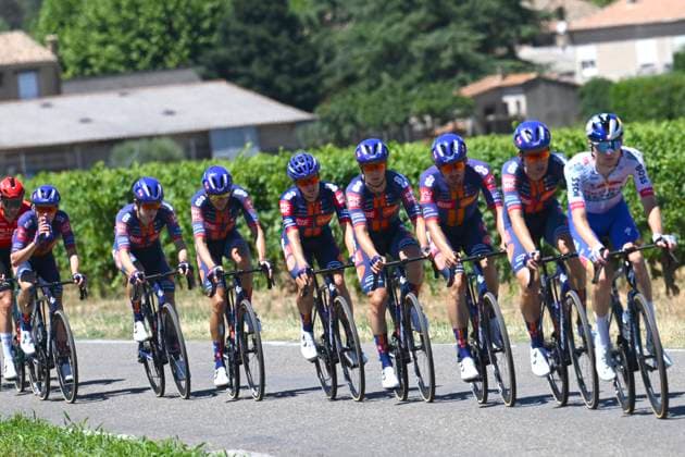 Tour de France 2025 Stage 16 MONT-VENTOUX, FRANCE - JULY 22 : riders of Team Picnic PostNL during stage 16 of the 112th edition of Tour de France an UCI World Tour 2.UWT cycling road race stage for Men Elite of 172 km with start in Montpellier and finish in Mont-Ventoux on July 22, 2025 in Mont-Ventoux, France, 22 07 2025 ( Motordriver Kenny Verfaillie - Mont-Ventoux France  Copyright: xVincentxKalutx