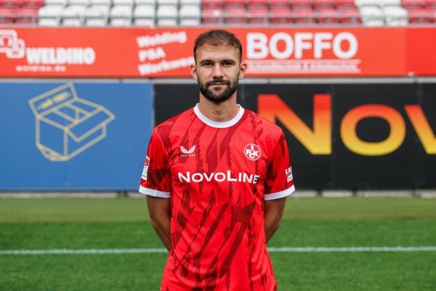 Simon Asta (1.FC Kaiserslautern), 1. FC Kaiserslautern, Spielerportraits, Fussball, 2. Bundesliga, Saison 2025 2026, 22.07.2025 1. FC Kaiserslautern, Spielerportraits, Fussball, 2. Bundesliga, Saison 2025 2026, 22.07.2025 Kaiserslautern