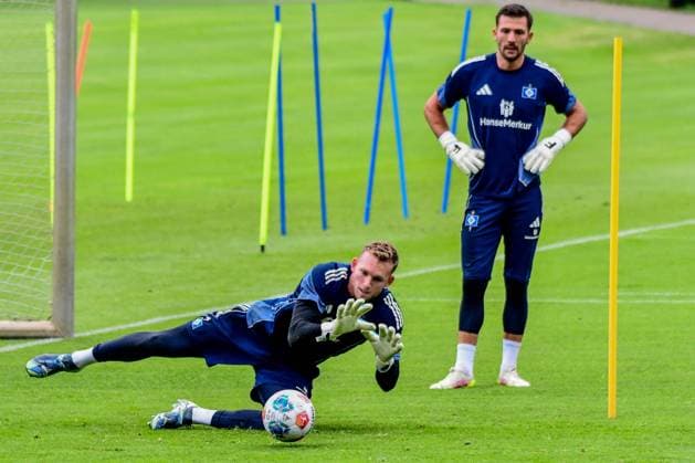 Daniel Peretz Heuer Fernandes Daniel ( HSV ) Deutschland , Hamburg , Volksparkstadion , Fussball , 1 . Bundesliga , Training des Hamburger SV
