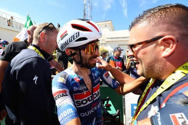 Tour de France 2025 Stage 16 MONT-VENTOUX, FRANCE - JULY 22 : Paret-Peintre Valentin (FRA) of Soudal Quick-Step celebrates the victory after stage 16 of the 112th edition of Tour de France an UCI World Tour 2.UWT cycling road race stage for Men Elite of 172 km with start in Montpellier and finish in Mont-Ventoux on July 22, 2025 in Mont-Ventoux, France, 22 07 2025 ( Motordriver Kenny Verfaillie - Mont-Ventoux France  Copyright: xTimxVanxWichelenx