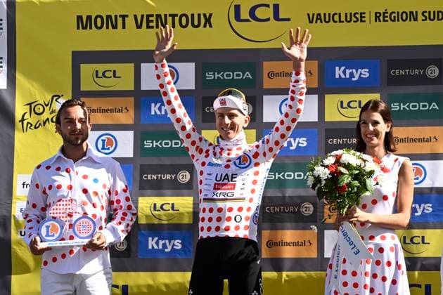 Tour de France 2025 Stage 16 MONT-VENTOUX, FRANCE - JULY 22 : Pogacar Tadej (SLO) of UAE Team Emirates pictured with the polka dot jersey during the podium ceremony of stage 16 of the 112th edition of Tour de France an UCI World Tour 2.UWT cycling road race stage for Men Elite of 172 km with start in Montpellier and finish in Mont-Ventoux on July 22, 2025 in Mont-Ventoux, France, 22 07 2025 ( Motordriver Kenny Verfaillie - Mont-Ventoux France  Copyright: xJanxDexMeuleneirx