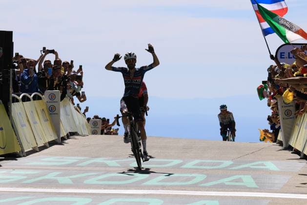 Tour de France - UCI Cycling Race 2025 Pierre Teyssot MAXPPP ; Tour de France - UCI Cycling Race 2025 in Mont Ventoux, France on July 22, 2025. Valentin Paret-Peintre (FRA) SOQ wins the stage Montpellier - Mont Ventoux after 171.5 km. Valentin Paret-Peintre (FRA) SOQ at the finish. Pierre Teyssot Maxppp Mont Ventoux Vaucluse France  Copyright: xMAXPPPxPierrexTeyssotx TEP62333 TEP62333