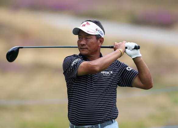 . - ISPS HANDA Senior Open 2025, Pro Am, Sunningdale Golf Club, Sunningdale, England. - 22nd July 2025. (C) Daniel Weir Crystal Pix K J Choi of South Korea. - ISPS HANDA Senior Open 2025, Pro Am, Sunningdale Golf Club, Sunningdale, England. - 22nd July 2025. (C) Daniel Weir Crystal Pix Sunningdale Sunningdale Golf Course United Kingdom Copyright: xDanielxWeirx CP_Senior_Open_2025_Pro_Am_13