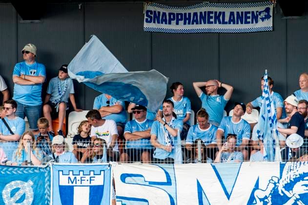 250722 Fans of Malmö FF ahead of the UEFA Champions League qualifier football match between FK RFS and Malmö FF on July 22, 2025 in Riga. Photo: Christian Örnberg BILDBYRAN COP 166 CO0590 fotboll football soccer fotball uefa champions league qualifiers champions league fk rfs malmö ff bbeng publik Copyright: CHRISTIANxÖRNBERG BB250722CO028