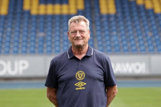 Christian Skolik (Busfahrer und Zeugwart) ; Eintracht Braunschweig; 2.BL, Portraettermin 2025 2026
