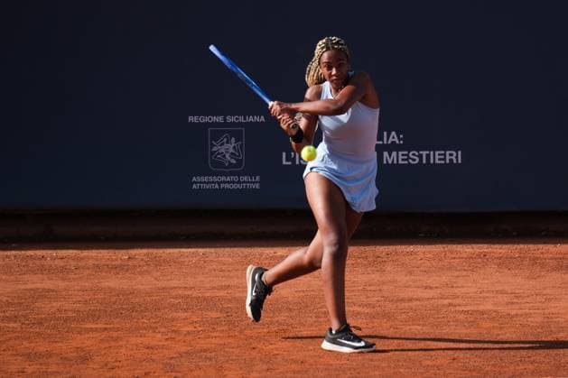 Tyra Caterina Grant in action against Tamara Zidansek during the 36th Palermo Ladies Open at Country Time Club during 36Â° Palermo Ladies Open, International Tennis match in Palermo, Italy, July 22 2025  Copyright: xFedericoxSerra IPAxSportx xipa-agency.netx xx IPA_60752736 IPA_Agency_IPA60752736