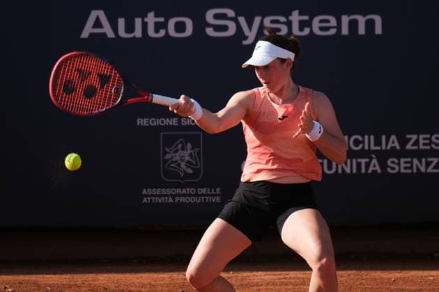 Tamara Zidansek in action against Tyra Caterina Grant during the 36th Palermo Ladies Open at Country Time Club during 36Â° Palermo Ladies Open, International Tennis match in Palermo, Italy, July 22 2025  Copyright: xFedericoxSerra IPAxSportx xipa-agency.netx xx IPA_60752997 IPA_Agency_IPA60752997