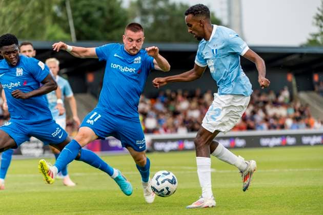 250722 Roberts Savalnieks of FK RFS and Taha Ali of Malmö FF during the UEFA Champions League qualifier football match between FK RFS and Malmö FF on July 22, 2025 in Riga. Photo: Christian Örnberg BILDBYRAN COP 166 CO0590 fotboll football soccer fotball uefa champions league qualifiers champions league fk rfs malmö ff bbeng Copyright: CHRISTIANxÖRNBERG BB250722CO039
