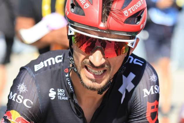 Tour de France - UCI Cycling Race 2025 Pierre Teyssot MAXPPP ; Tour de France - UCI Cycling Race 2025 in Mont Ventoux, France on July 22, 2025. Valentin Paret-Peintre (FRA) SOQ wins the stage Montpellier - Mont Ventoux after 171.5 km. Julian Alaphilippe (FRA) Pierre Teyssot Maxppp Mont Ventoux Vaucluse France  Copyright: xMAXPPPxPierrexTeyssotx TEP62494 TEP62494