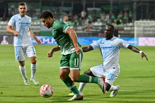 Rijeka, Croatia, July 22th 2025: Caio Vidal of Ludogorets (C) in action against Merveil Ndockyt of Rijeka (R) during the UEFA Champions League, Second qualifying round, 1st leg, match between Rijeka (Croatia) and Ludogorets (Bulgaria) at Stadium Rujevica, Rijeka, Croatia. (Igor Kupljenik SPP) Copyright: xIgorxKupljenikx xSPPx SPP_1027412