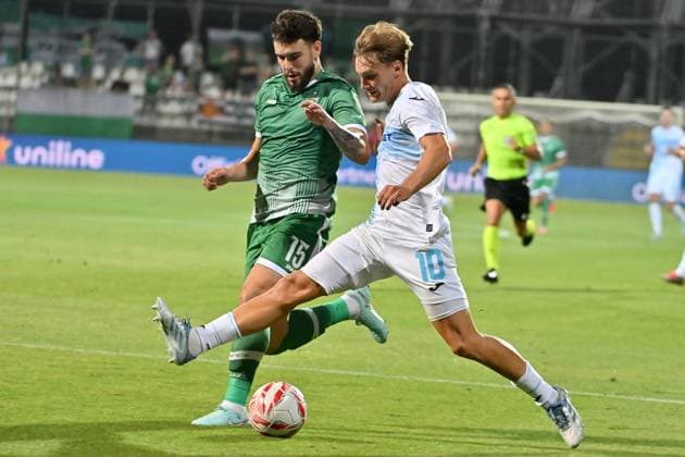 Rijeka, Croatia, July 22th 2025: Toni Fruk of Rijeka (R) in action against Edvin Kurtulus of Ludogorets (L) during the UEFA Champions League, Second qualifying round, 1st leg, match between Rijeka (Croatia) and Ludogorets (Bulgaria) at Stadium Rujevica, Rijeka, Croatia. (Igor Kupljenik SPP) Copyright: xIgorxKupljenikx xSPPx SPP_1027577