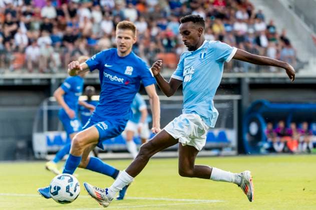 250722 Taha Ali of Malmö FF and Elvis Stuglis of FK RFS during the UEFA Champions League qualifier football match between FK RFS and Malmö FF on July 22, 2025 in Riga. Photo: Christian Örnberg BILDBYRAN COP 166 CO0590 fotboll football soccer fotball uefa champions league qualifiers champions league fk rfs malmö ff bbeng Copyright: CHRISTIANxÖRNBERG BB250722CO106