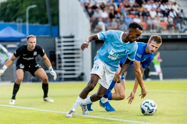 250722 Taha Ali of Malmö FF and Elvis Stuglis of FK RFS during the UEFA Champions League qualifier football match between FK RFS and Malmö FF on July 22, 2025 in Riga. Photo: Christian Örnberg BILDBYRAN COP 166 CO0590 fotboll football soccer fotball uefa champions league qualifiers champions league fk rfs malmö ff bbeng Copyright: CHRISTIANxÖRNBERG BB250722CO107