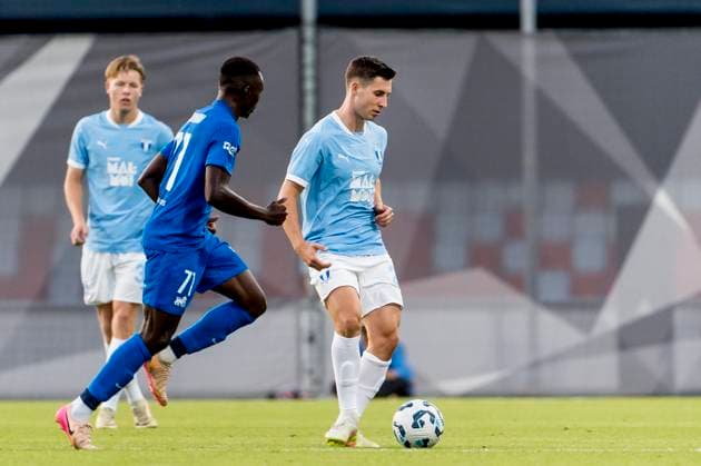 250722 Lasse Berg Johnsen of Malmö FF and Barthelemy Diedhiou of FK RFS during the UEFA Champions League qualifier football match between FK RFS and Malmö FF on July 22, 2025 in Riga. Photo: Christian Örnberg BILDBYRAN COP 166 CO0590 fotboll football soccer fotball uefa champions league qualifiers champions league fk rfs malmö ff bbeng Copyright: CHRISTIANxÖRNBERG BB250722CO109