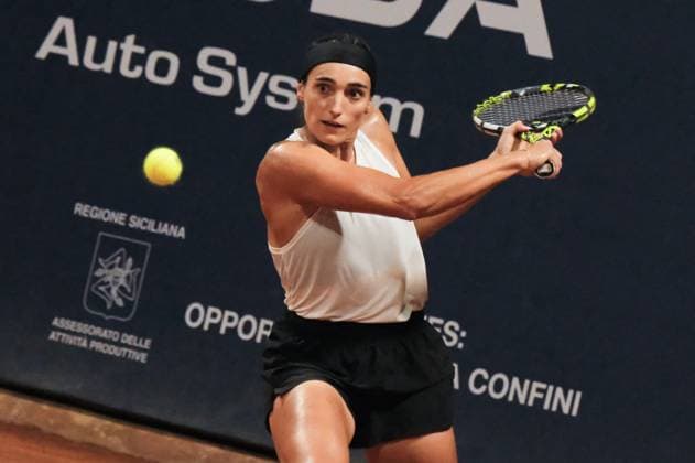 TENNIS - Internazionali di Tennis - 36° Palermo Ladies Open Silvia Ambrosio in action against Romero Gormaza during the 36th Palermo Ladies Open at Country Time Club during 36Â° Palermo Ladies Open, International Tennis match in Palermo, Italy, July 22 2025 Palermo Italy  Copyright: xIPAxSport ABACAx