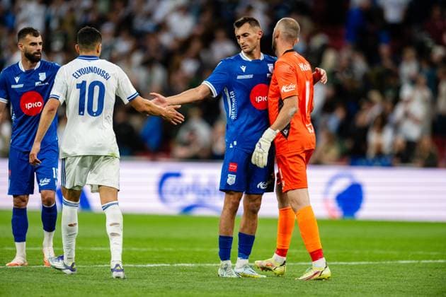 FC Copenhagen v FC Drita, UEFA Champions League qualification football, Copenhagen, Denmark Copenhagen, Denmark. 22nd, July 2025. Goalkeeper Faton Maloku (1), Rron Broja (4) of FC Drita and Mohamed Elyounoussi seen after the UEFA Champions League qualification match between FC Copenhagen and FC Drita at Parken in Copenhagen. Denmark, Copenhagen  Copyright: xGonzalesxPhoto TobiasxJorgensenx