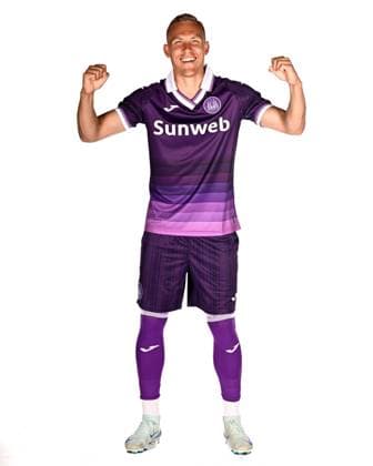 RSC Anderlecht Media Activities 22 07 2025 NEERPEDE, BELGIUM - JULY 22 : Augustinsson Ludwig defender of RSC Anderlecht pictured during a photoshoot during the RSC Anderlecht mediaday ahead of the Jupiler Pro League 2025-2026 season on July 22, 2025 in Neerpede, Belgium, 22 07 2025  Copyright: xTomasxSiskx