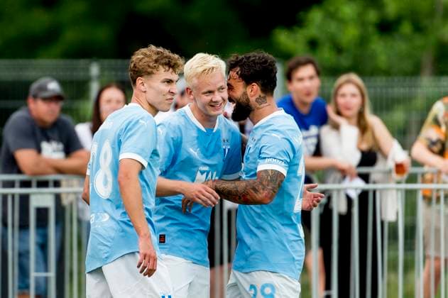 250722 Hugo Bolin, Otto Rosengren and Sead Haksabanovic of Malmö FF celebrates during the UEFA Champions League qualifier football match between FK RFS and Malmö FF on July 22, 2025 in Riga. Photo: Christian Örnberg BILDBYRAN COP 166 CO0590 fotboll football soccer fotball uefa champions league qualifiers champions league fk rfs malmö ff bbeng jubel Copyright: CHRISTIANxÖRNBERG BB250722CO121