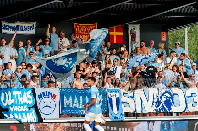 250722 Supporters of Malmö FF during the UEFA Champions League qualifier football match between FK RFS and Malmö FF on July 22, 2025 in Riga. Photo: Christian Örnberg BILDBYRAN COP 166 CO0590 fotboll football soccer fotball uefa champions league qualifiers champions league fk rfs malmö ff bbeng publik Copyright: CHRISTIANxÖRNBERG BB250722CO139