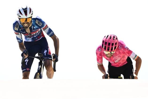 French Valentin Paret-Peintre of Soudal Quick-Step and Irish Ben Healy of EF Education-EasyPost sprint to the finish of stage 16 of the 2025 Tour de France cycling race, from Montpellier to Mont Ventoux (172 km), on Tuesday 22 July 2025 in France. The 112th edition of the Tour de France starts on Saturday 5 July in Lille, France, and will finish in Paris, France on the 27th of July. JASPERxJACOBS  x129790729x