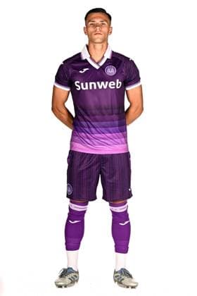 RSC Anderlecht Media Activities 22 07 2025 NEERPEDE, BELGIUM - JULY 22 : Simic Jan-Carlo defender of RSC Anderlecht pictured during a photoshoot during the RSC Anderlecht mediaday ahead of the Jupiler Pro League 2025-2026 season on July 22, 2025 in Neerpede, Belgium, 22 07 2025  Copyright: xTomasxSiskx