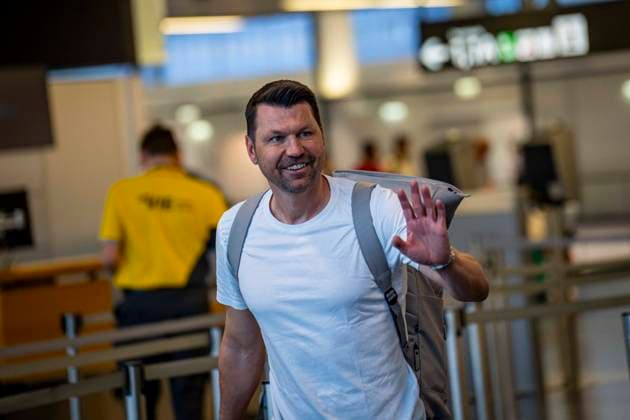 SOCCER - UEFA ECL, Decic vs Rapid SCHWECHAT,AUSTRIA,23.JUL.25 - SOCCER - UEFA Europa Conference League, qualification, FK Decic Tuzi vs SK Rapid Wien, preview, departure Rapid. Image shows sporting director Markus Katzer (Rapid).  GEPAxpictures xKevinxHackner