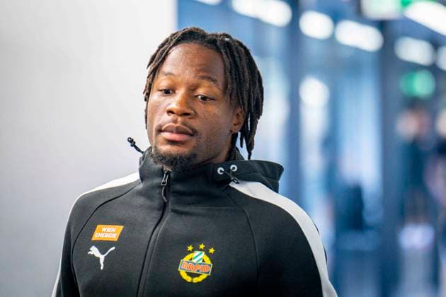 SOCCER - UEFA ECL, Decic vs Rapid SCHWECHAT,AUSTRIA,23.JUL.25 - SOCCER - UEFA Europa Conference League, qualification, FK Decic Tuzi vs SK Rapid Wien, preview, departure Rapid. Image shows Claudy Mbuyi (Rapid).  GEPAxpictures xKevinxHackner