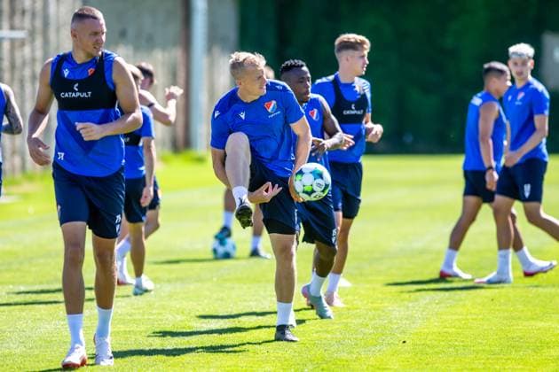 L-R Ladislav Almasi and Michal Frydrych attend a training session of Banik Ostrava players prior to the UEFA Europa League match: FC Banik Ostrava vs Legia Warszawa, in Ostrava, Czech Republic, July 23, 2025. (CTKxPhoto VladimirxPrycek) CTKPhotoP2025072303177  CTKPhotoP2025072303177