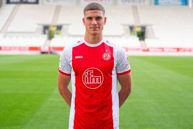 Luca Bazzoli; Rot-Weiss Essen; 3.Liga, Porträttermin 2025 2026, 22.07.2025 Nordrhein-Westfahlen Deutschland